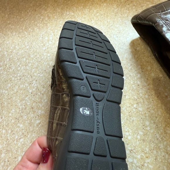 Avienta Sz 7 Brown Crocodile-Pattern Loafers Easy Spirit ECU - Picture 4 of 10